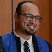 مدرس و استشاري علاج الجذور و الحشو التجميلي و التركيبات كلية طب الاسنان جامعة الاسكندرية