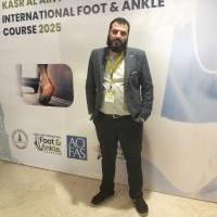 استشاري جراحة العظام وعظام اطفال وتشوهات وكسور
