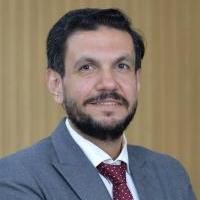 دكتور عمرو الشربينى استشارى ومدرس جراحة العظام والمفاصل بجامعة المنصورة في المنصورة