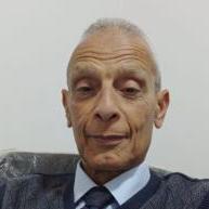 استشاري أمراض الباطنة و الغدد