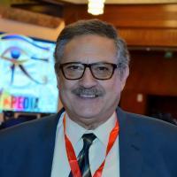 استشاري امراض باطنة و صدر و حساسية و كبد و جهاز هضمى