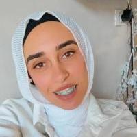 اخصائي طب وجراحة الوجة والاسنان