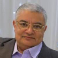استشاري طب وجراحة الفم والاسنان 
تركيبات ثابتة تكميلية وتجميلية للاسنان وعلاج الجذور