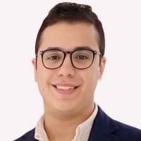 اخصائى علاج طبيعى