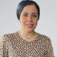 استشاري امراض الجهاز الهضمي والكبد والمناظير والباطنة العامة-بكليه الطب