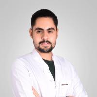 أخصائي أنف وأذن وحنجرة