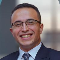 أخصائي أمراض النسا والتوليد والعقم وتأخر الأنجاب والحقن المجهري والمناظير الجراحية والأورام النسائية