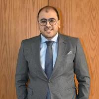 اخصائي جراحة الاوعية الدموية والقسطرة التداخلية والقدم السكري والدوالي