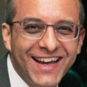 استشارى جراحة الكلى و المسالك البولية 
و التناسلية وأمراض الذكورة و العقم