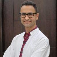 استشاري جراحات و مناظير الانف و الاذن و الحنجرة
ماجستير الانف و الاذن و الحنجرة كلية طب القصر العينى.