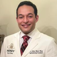 استشارى جراحات المياه البيضاء وزرع العدسات تصحيح الابصار بالليزر و تجميل الجفون و القنوات الدمعية