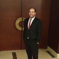 استشاري امراض الباطنه و الكلي و السكر