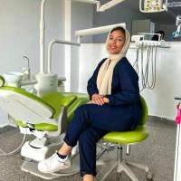 اخصائي جراحة الفم والاسنان