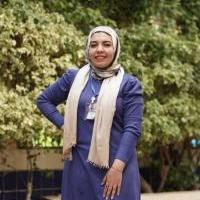 أخصائي نفسي إكلينيكي ومعالج ادمان ولا يعالج بالأدوية او الجراحة