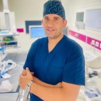 اخصائي جراحه الفم والوجه والفكين