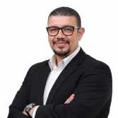 استشاري الغدد الصماء و جراحات الثدي و الأورام بمعهد الأورام