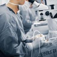 استشاري جراحات القرنية والمياه البيضاء وجراحات تصحيح الإبصار