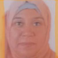 أخصائية العناية بالبشرة والشعر