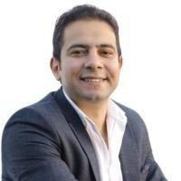 استشارى ومدرس علاج الأورام بكلية الطب جامعة عين شمس