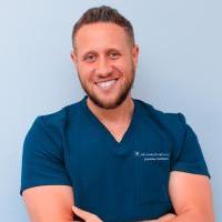 استشاري الجراحة العامة وجراحات المناظير المتقدمة وجراحات السمنة المفرطه