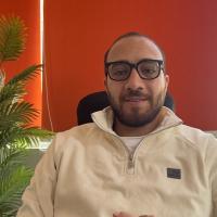 أخصائي علاج نفسي إكلينيكي وإدمان وإرشاد أسري وزواجي