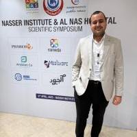 اخصائي امراض الباطنه والجهاز الهضمي والكبد