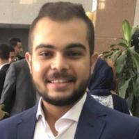 اخصائي طب وجراحة الفم والاسنان