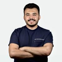 - اخصائي الحشوات التجميلية والتركيبات الجزئية
- • حاصل علي زمالة الحشوات المحاكية للطبيعة من ALLEMAN CENTER بالولايات المتحدة الامريكية