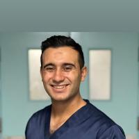 اخصائي الانف والاذن والحنجره بمستشفيات القوات المسلحه عضو الاكاديميه الطبيه العسكريه زميل جامعه michgen الامريكيه