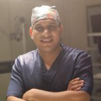 استشارى الانف والاذن والحنجرة
متخصص فى جراحة الانف و الاذن و الحنجرة للبالغين والاطفال أخصائي الأنف و الأذن و الحنجرة
زميل الكلية الملكية البريطانية للجراحين
اختبارات السمع بالفيزيولوجيا الكهربائية استئصال الغدة النخامية التسليك البالوني للجيوب الأنفية