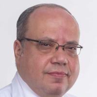 استشاري اول جراحات الانف و الاذن و الحنجرة .