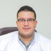 أخصائى أمراض الأنف والأذن والحنجرة