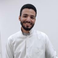 أخصائي طب وجراحة الفم والأسنان