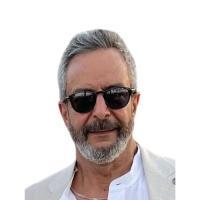 استشاري طب و جراحة الانف و الاذن و الحنجرة