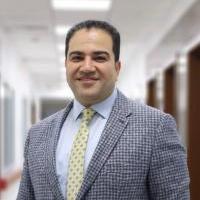 استشاري جراحة المخ و الاعصاب و القسطرة المخية