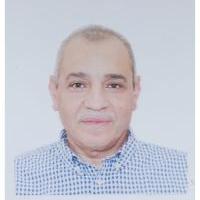 استشاري اول باطنة عامة واستاذ الامراض الروماتيزمية والمناعة