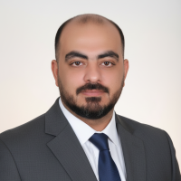 استشاري جراحة العظام والعمود الفقري