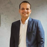 أخصائي التغذية العلاجيه و التخسيس