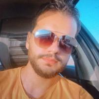 بكالوريوس في تجميل وجراحة الأسنان