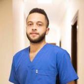 استشاري جراحة الفم و الاسنان و تجميل الاسنان و التركيبات