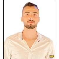 اخصائي طب جراحه الفم والاسنان
حاصل علي بكالوريوس الفم والاسنان