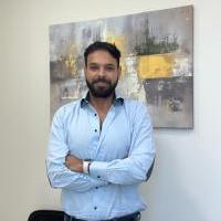 أخصائي أمراض النساء و التوليد ، جراحات تجميل نسائية و ولادة