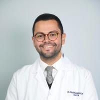 إستشاري امراض النساء و التوليد و عضو هيئة تدريس - كلية طب القصر العيني