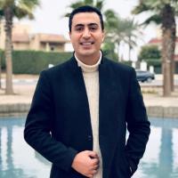 - أخصائى الطب النفسي والادمان بمستشفى المعادى للقوات المسلحة . 
- مدرس م الطب النفسي بالأكاديمية الطبية العسكرية.
- عضو الجمعية الأمريكية للطب النفسي .