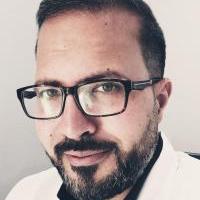 استشارى جراحة العظام 
دكتوراه جراحة العظام ـ جامعة عين شمس 
زميل جراحة العظام بالمستشفيات و المعاهد التعليمية