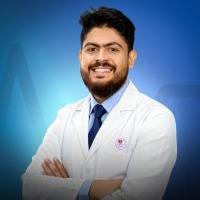 إستشاري أمراض الجلدية والتناسلية و التجميل 
ماجستير أمراض الجلدية والتجميل