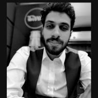 أخصائى علاج وتجميل وجراحة وزراعة الاسنان