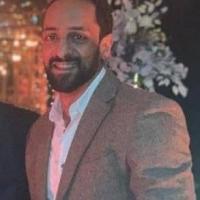 أخصائي علاج الجذور و تجميل الأسنان