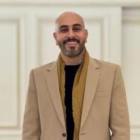 استشاري امراض الجهاز الهضمي والكبد والمناظير