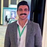 أخصائي الأنف و الأذن و الحنجرة _ معهد السمع والكلام زميل الكلية الملكية البريطانية للجراحين